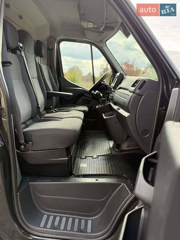 Грузовой фургон Renault Master 2022 в Киеве