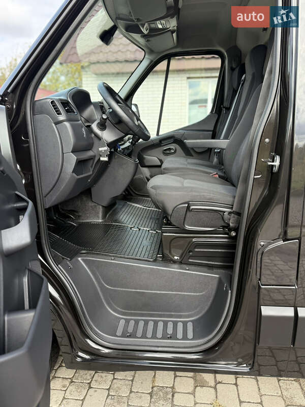 Грузовой фургон Renault Master 2022 в Киеве