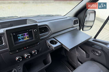 Вантажний фургон Renault Master 2022 в 