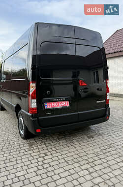 Вантажний фургон Renault Master 2022 в 