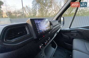 Грузовой фургон Renault Master 2023 в 