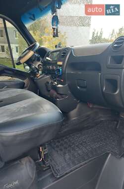 Грузовой фургон Renault Master 2012 в 
