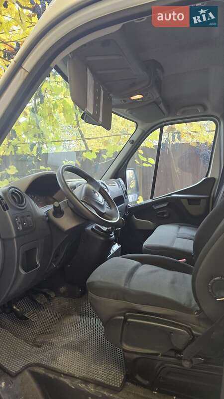 Грузовой фургон Renault Master 2014 в 