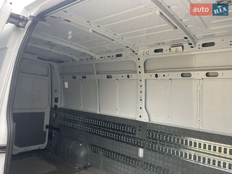 Грузовой фургон Renault Master 2019 в Львове