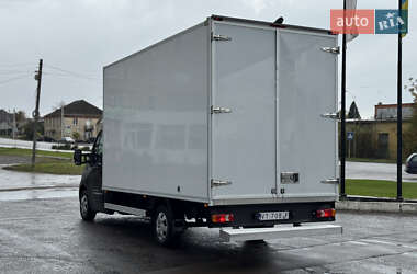 Грузовой фургон Renault Master 2016 в 