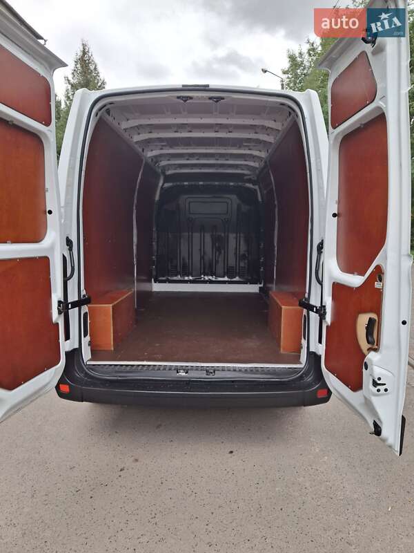 Вантажний фургон Renault Master 2018 в Дубні