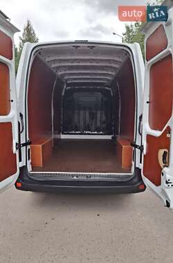 Грузовой фургон Renault Master 2018 в 