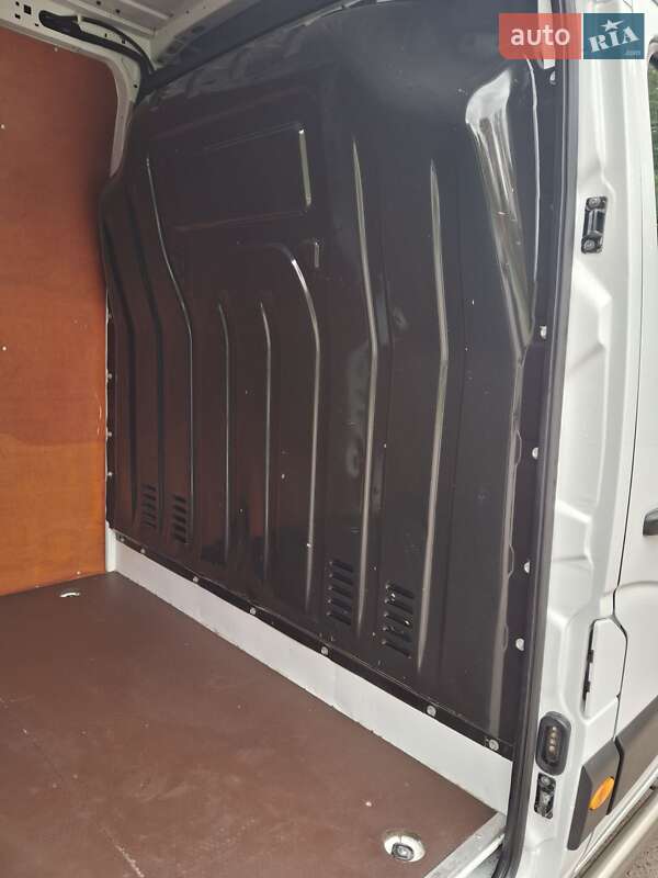 Вантажний фургон Renault Master 2018 в Дубні