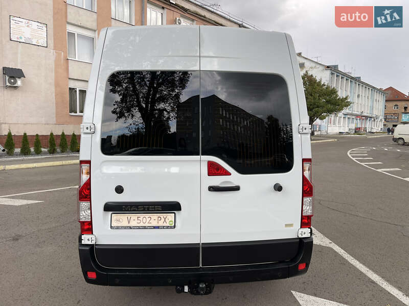 Грузовой фургон Renault Master 2015 в Радивилове