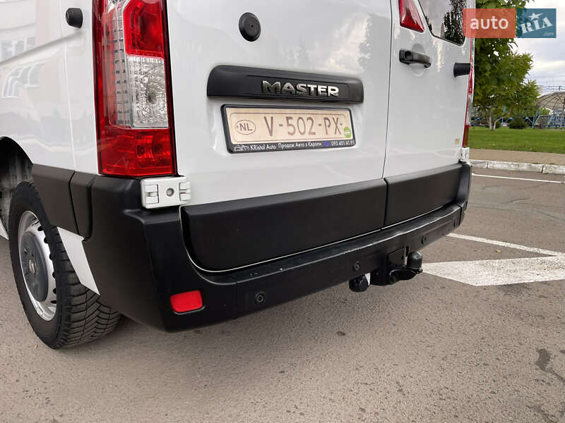 Грузовой фургон Renault Master 2015 в Радивилове