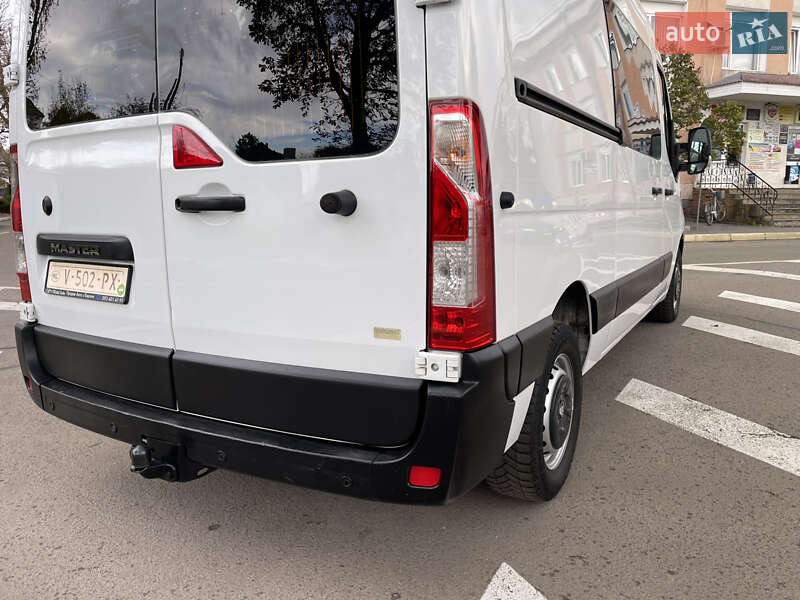 Грузовой фургон Renault Master 2015 в Радивилове