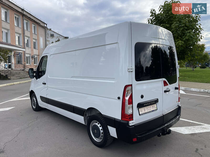 Грузовой фургон Renault Master 2015 в Радивилове
