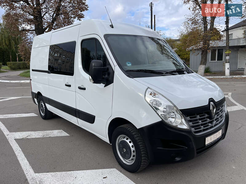 Грузовой фургон Renault Master 2015 в Радивилове