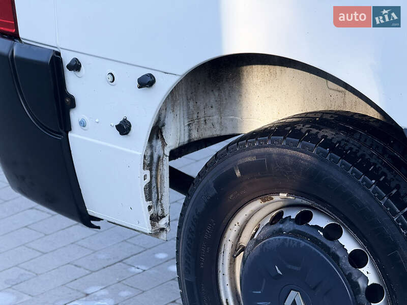 Вантажний фургон Renault Master 2016 в Миргороді