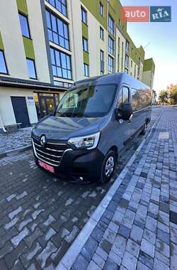 Грузовой фургон Renault Master 2023 в 