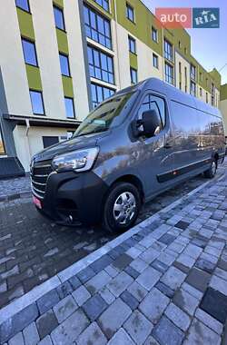 Грузовой фургон Renault Master 2023 в 