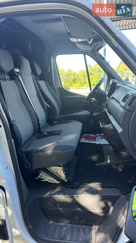 Грузовой фургон Renault Master 2019 в Луцке