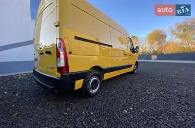 Грузовой фургон Renault Master 2022 в 
