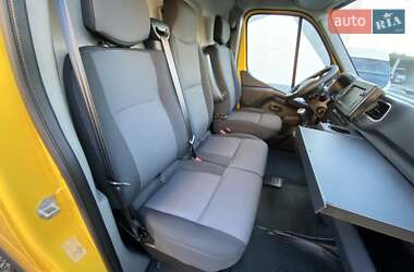 Грузовой фургон Renault Master 2022 в 