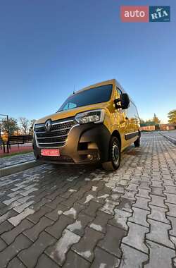 Грузовой фургон Renault Master 2022 в 