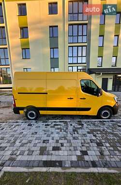 Грузовой фургон Renault Master 2022 в 