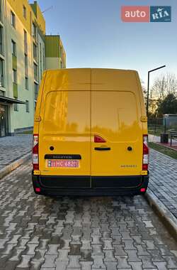 Грузовой фургон Renault Master 2022 в 