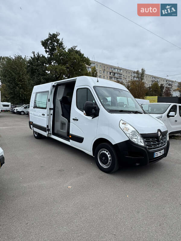 Грузопассажирский фургон Renault Master 2015 в 