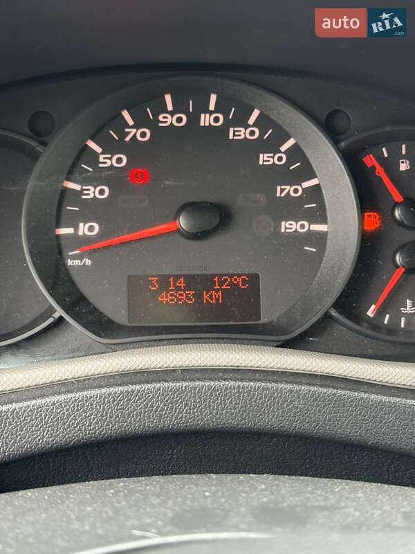 Вантажопасажирський фургон Renault Master 2015 в Києві фото 19 Вантажопасажирський фургон Renault Master 2015 в Києві