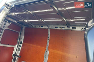 Грузовой фургон Renault Master 2017 в 