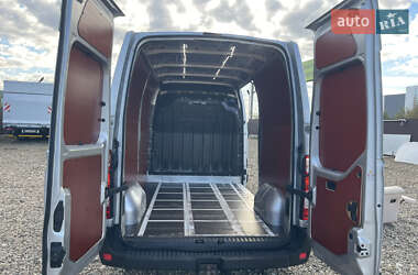 Грузовой фургон Renault Master 2017 в 
