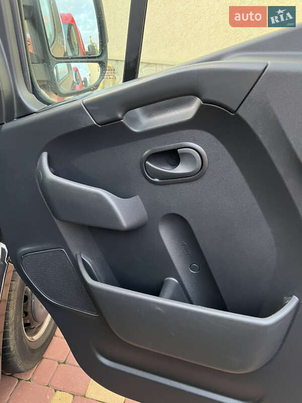 Грузовой фургон Renault Master 2020 в Тернополе