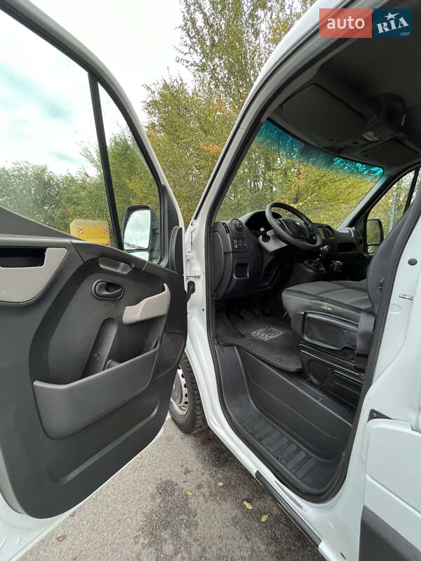 Грузовой фургон Renault Master 2017 в Днепре