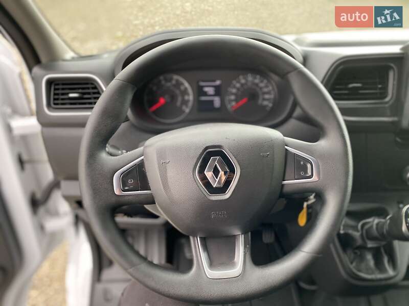 Грузовой фургон Renault Master 2021 в Хусте