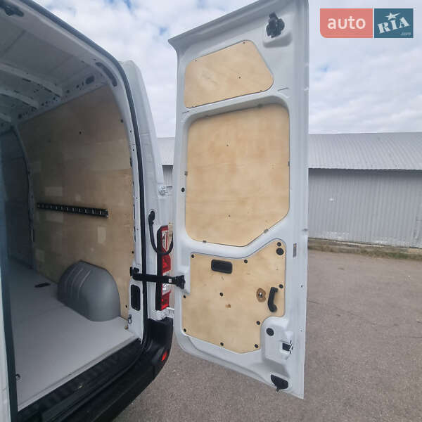 Мікроавтобус вантажний (до 3,5т) Renault Master 2018 в Бердичеві