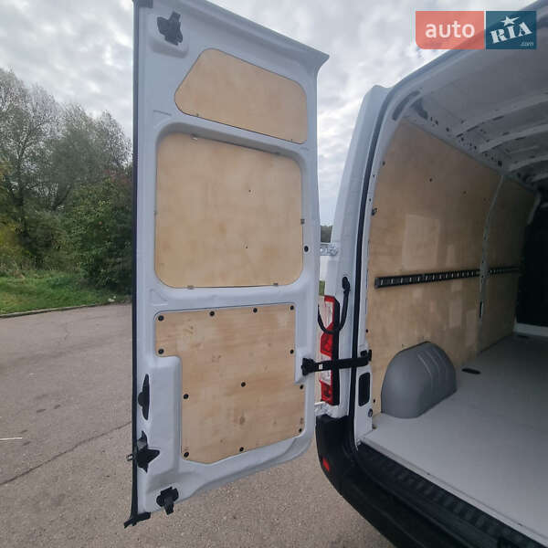 Мікроавтобус вантажний (до 3,5т) Renault Master 2018 в Бердичеві