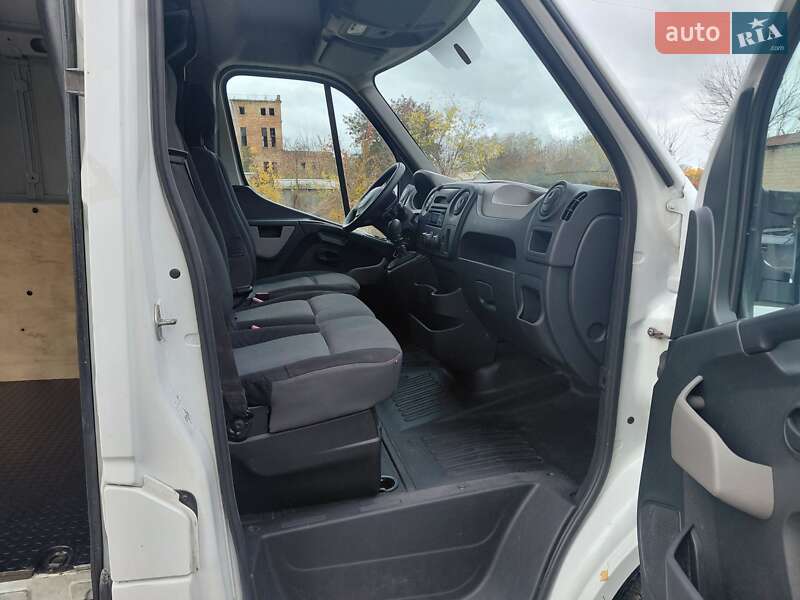 Грузовой фургон Renault Master 2015 в Желтых Водах