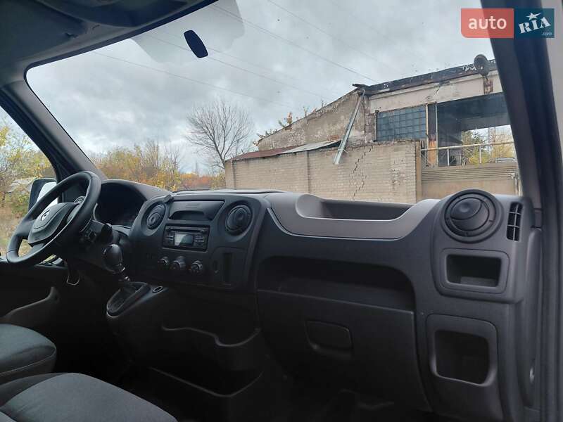 Грузовой фургон Renault Master 2015 в Желтых Водах
