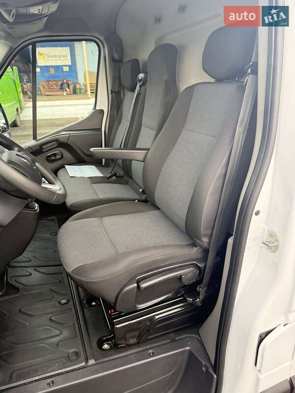 Мікроавтобус вантажний (до 3,5т) Renault Master 2022 в Луцьку