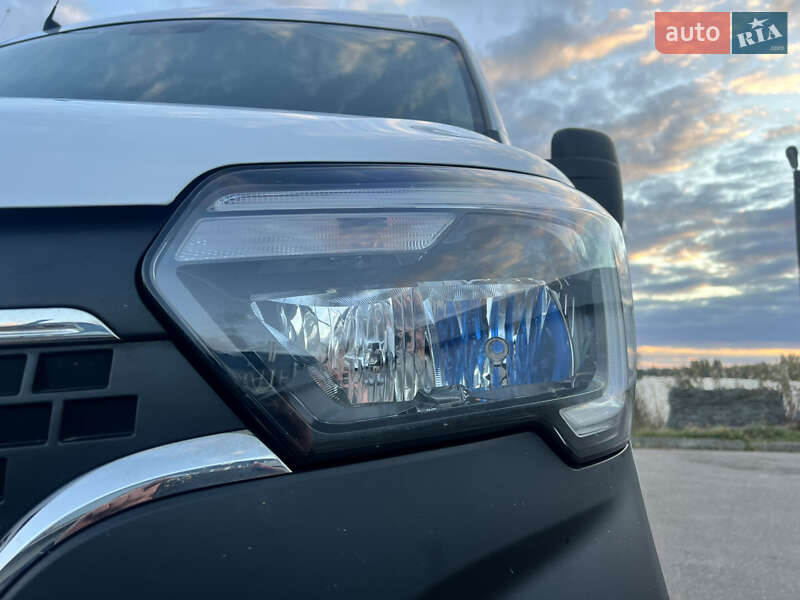 Мікроавтобус вантажний (до 3,5т) Renault Master 2022 в Бердичеві