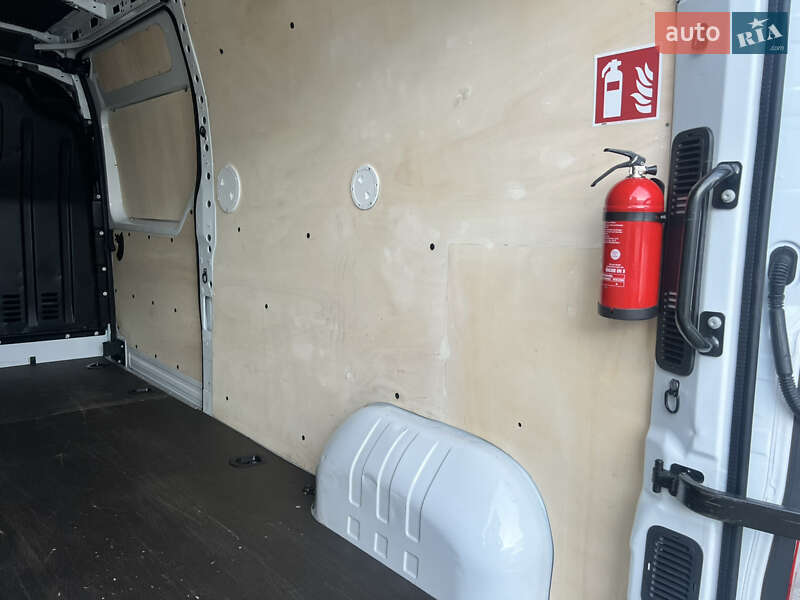 Мікроавтобус вантажний (до 3,5т) Renault Master 2022 в Бердичеві