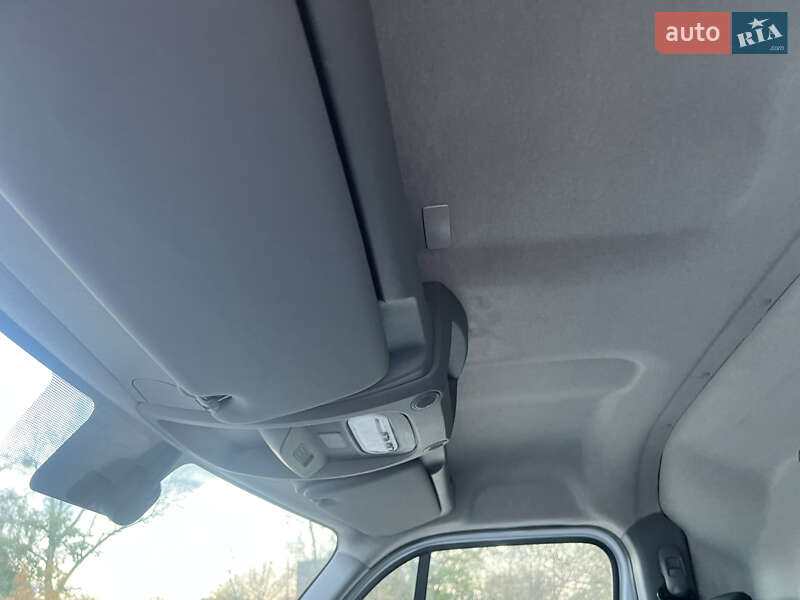 Мікроавтобус вантажний (до 3,5т) Renault Master 2022 в Бердичеві