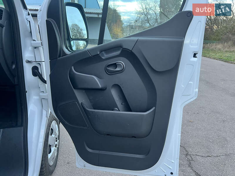 Мікроавтобус вантажний (до 3,5т) Renault Master 2022 в Бердичеві