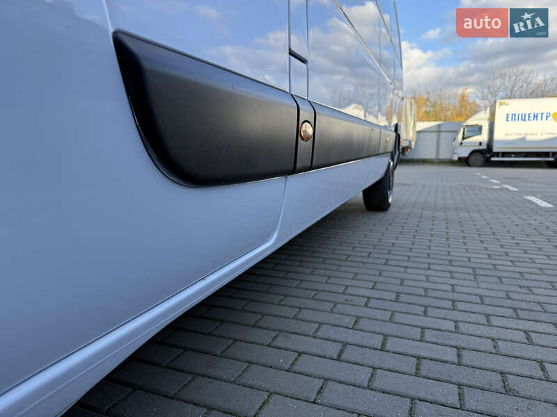 Грузовой фургон Renault Master 2023 в Дубно