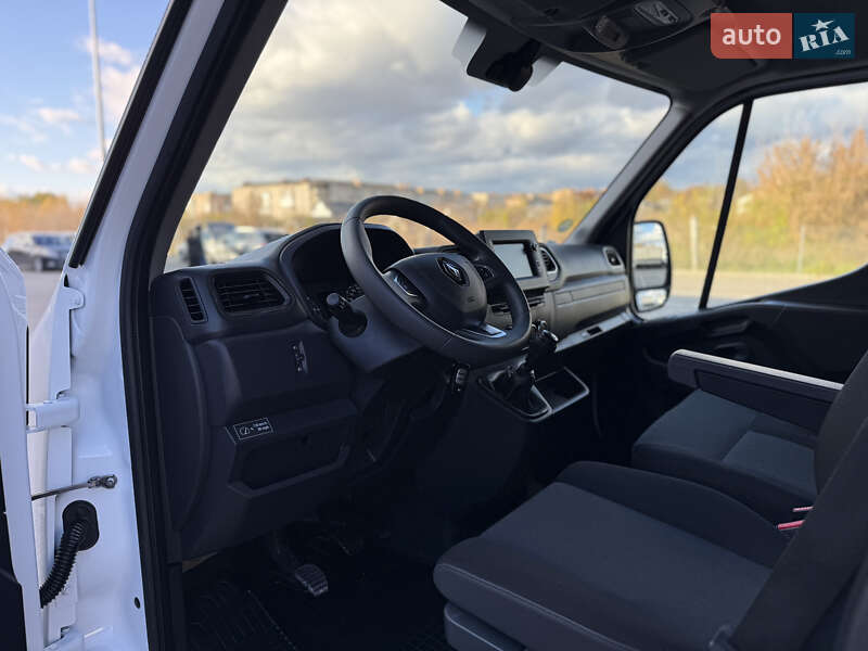 Грузовой фургон Renault Master 2023 в Дубно