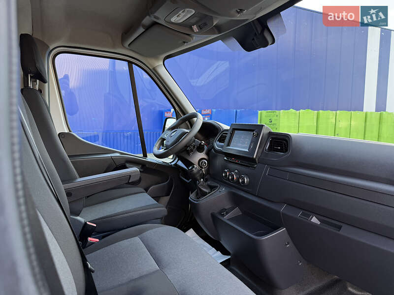 Грузовой фургон Renault Master 2023 в Дубно