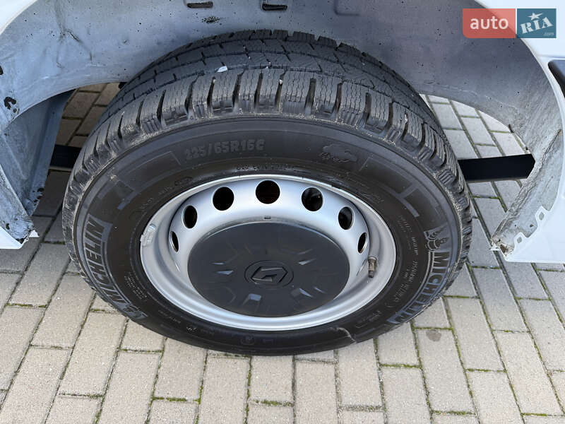 Грузовой фургон Renault Master 2023 в Дубно