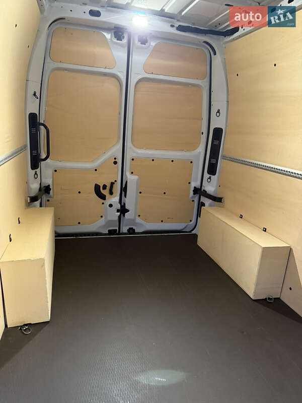 Вантажний фургон Renault Master 2022 в Києві