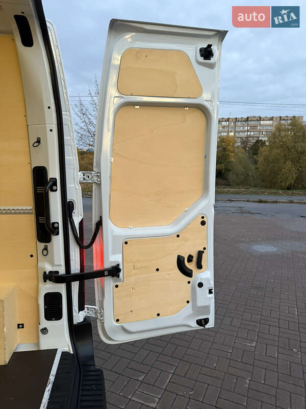 Вантажний фургон Renault Master 2022 в Києві