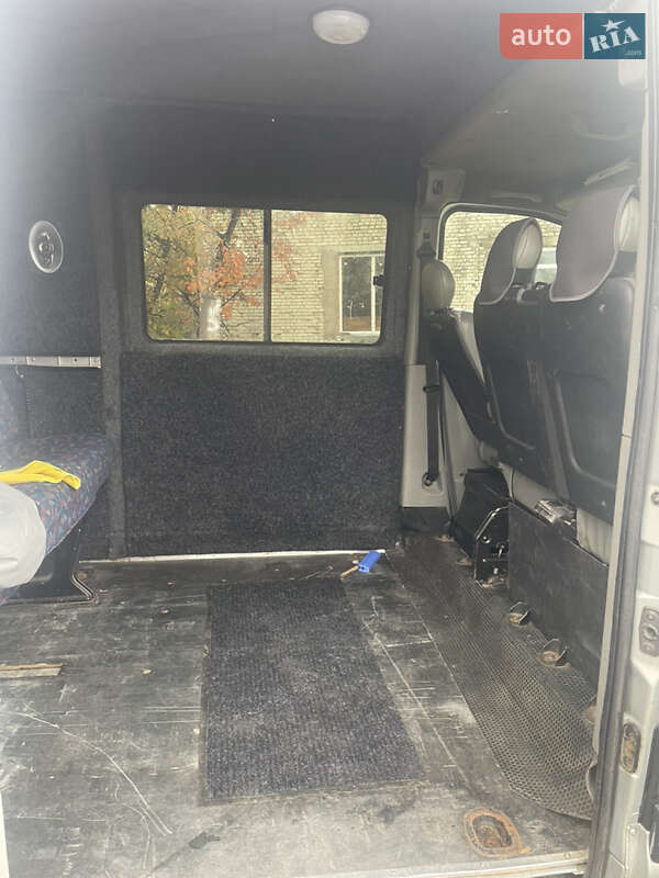 Вантажопасажирський фургон Renault Master 2005 в Рава-Руській