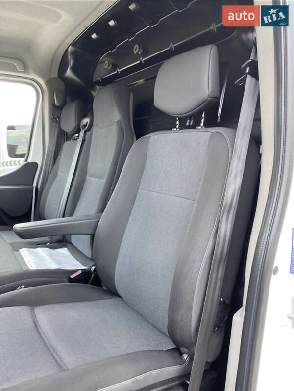 Грузовой фургон Renault Master 2020 в Мерефа